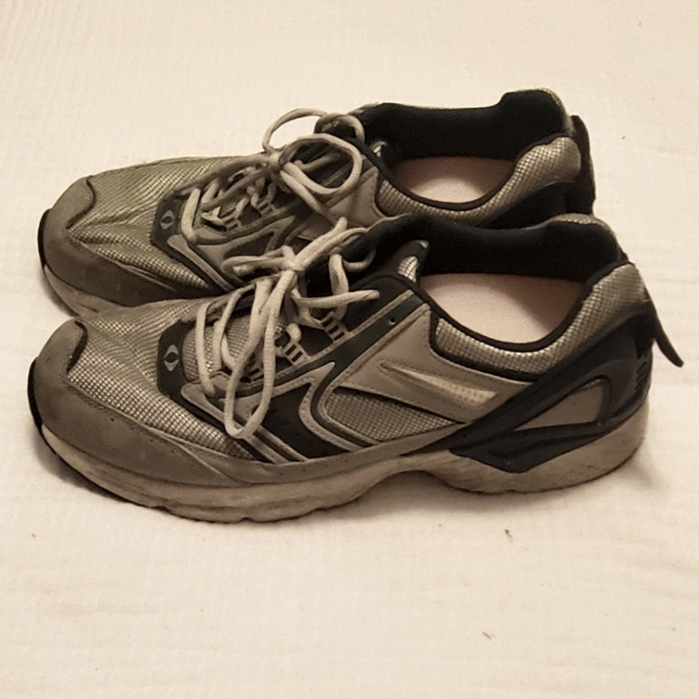 SZ 13 APEX MENS THERAPUTIC SNEAKER